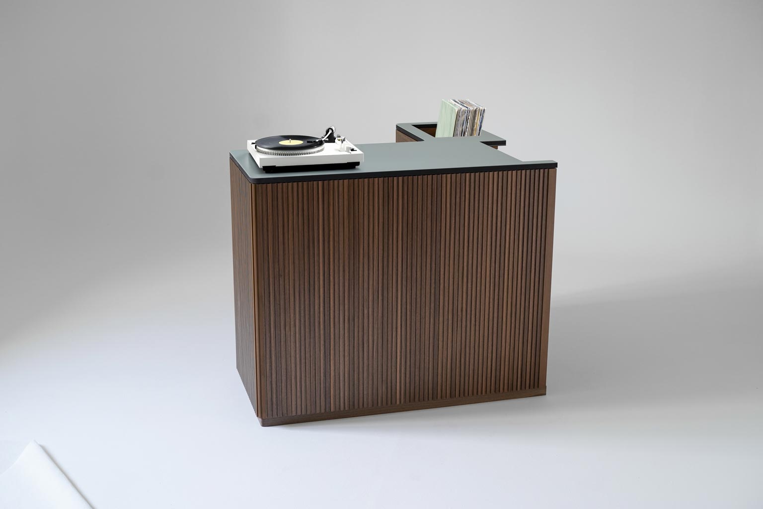 dj table nussbaum tischlerei berlin 1