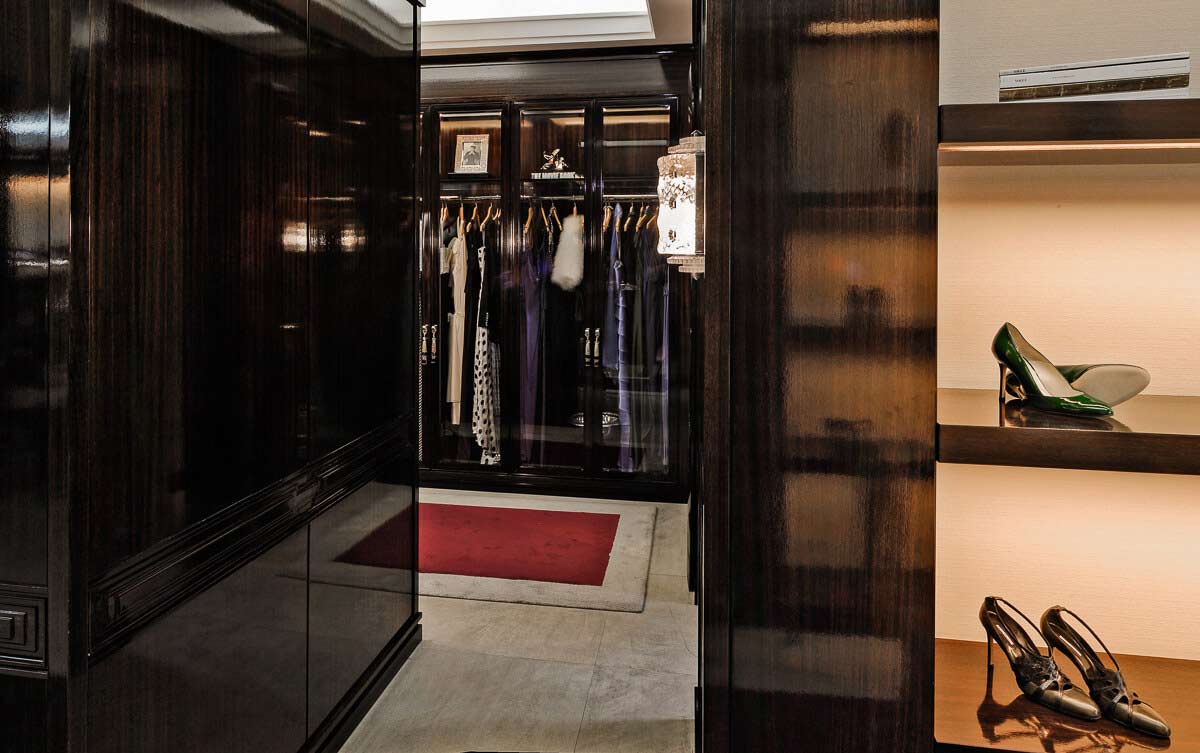 shop interior gold wood 1