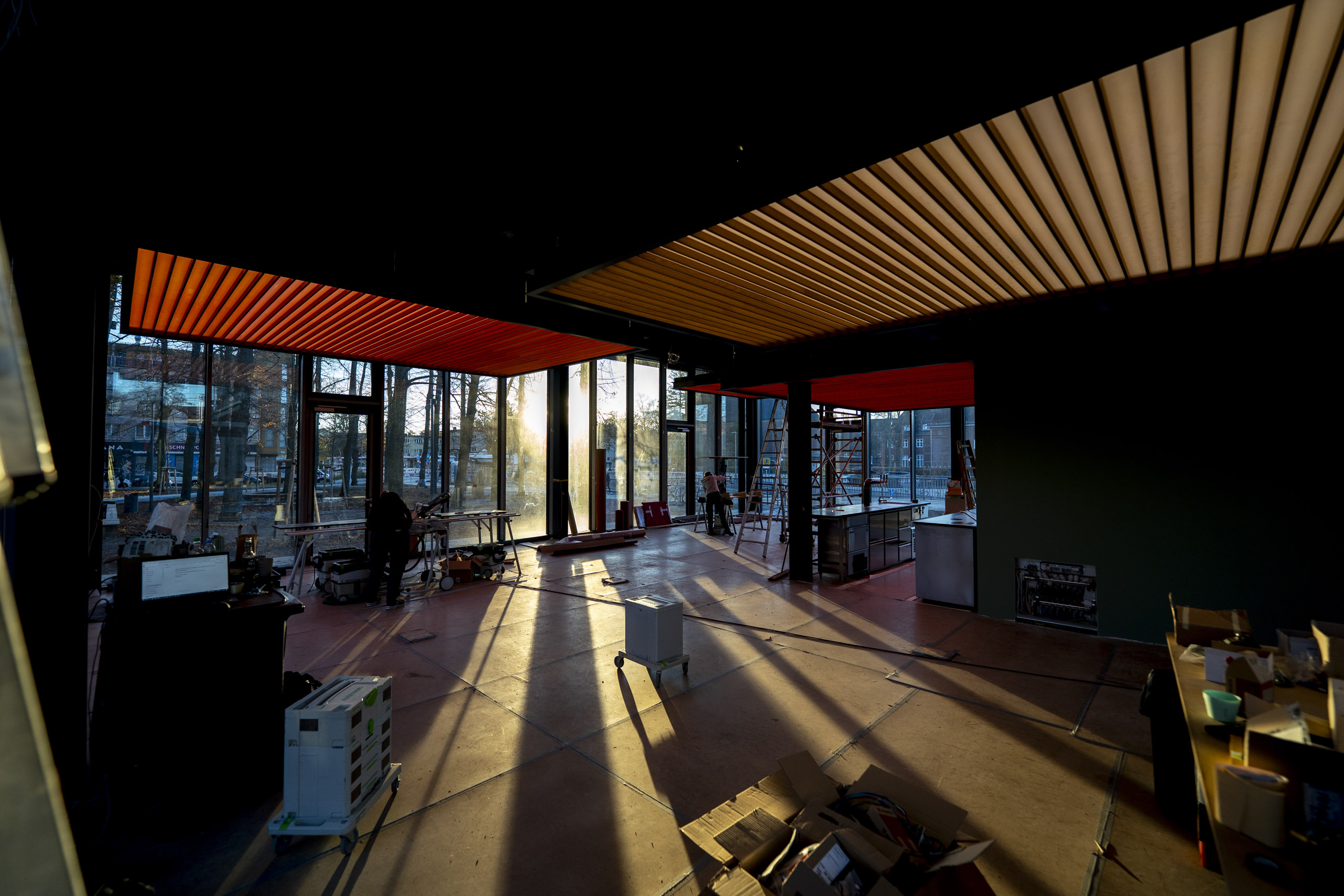 10Interior Restaurant