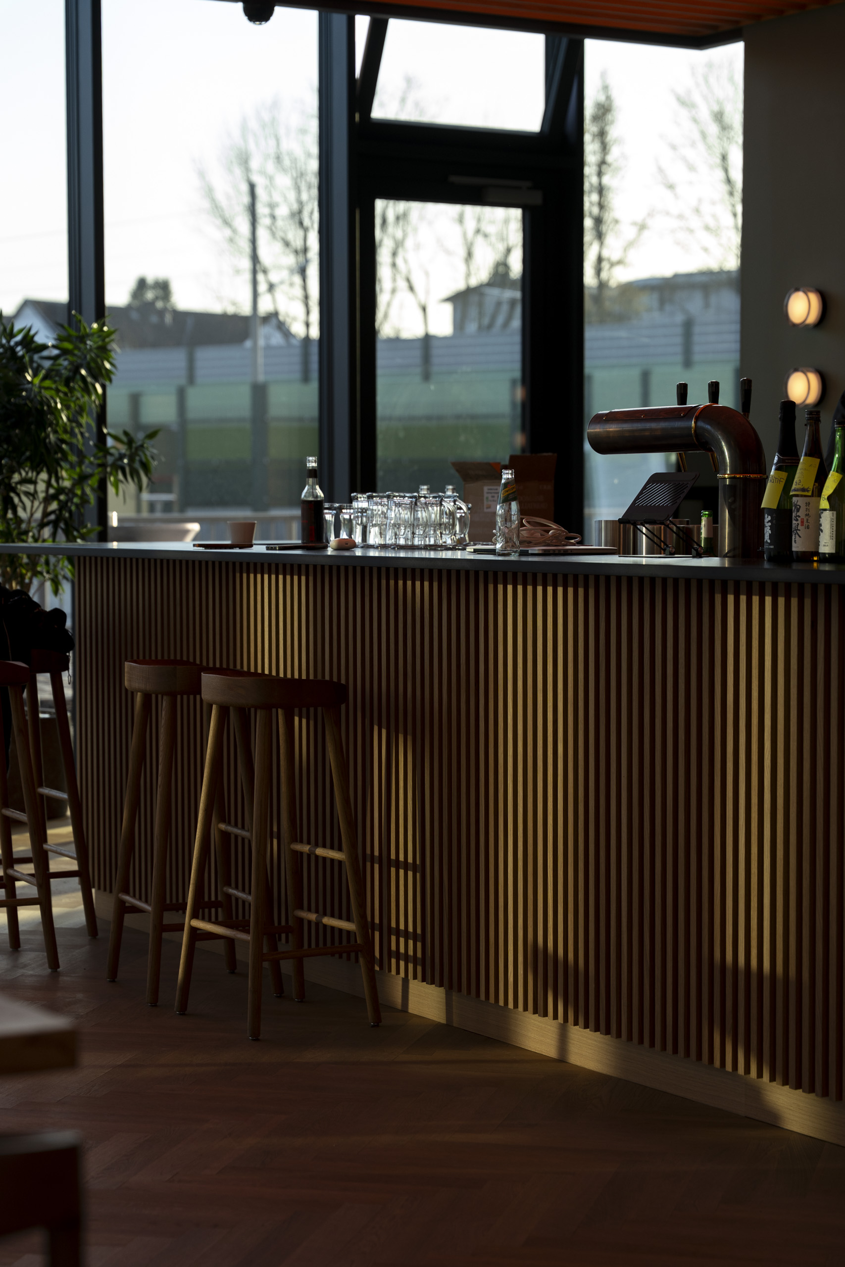 15Interior Restaurant