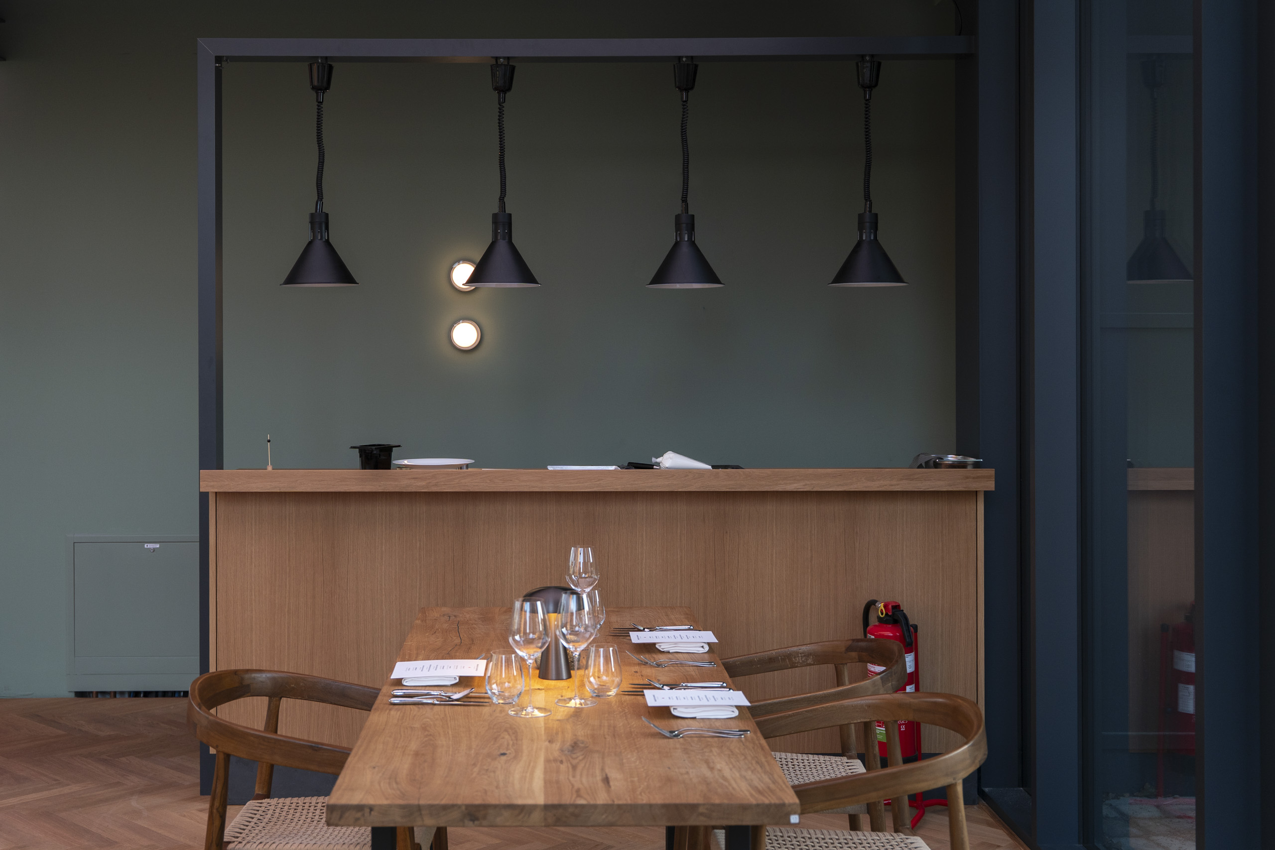 18Interior Restaurant