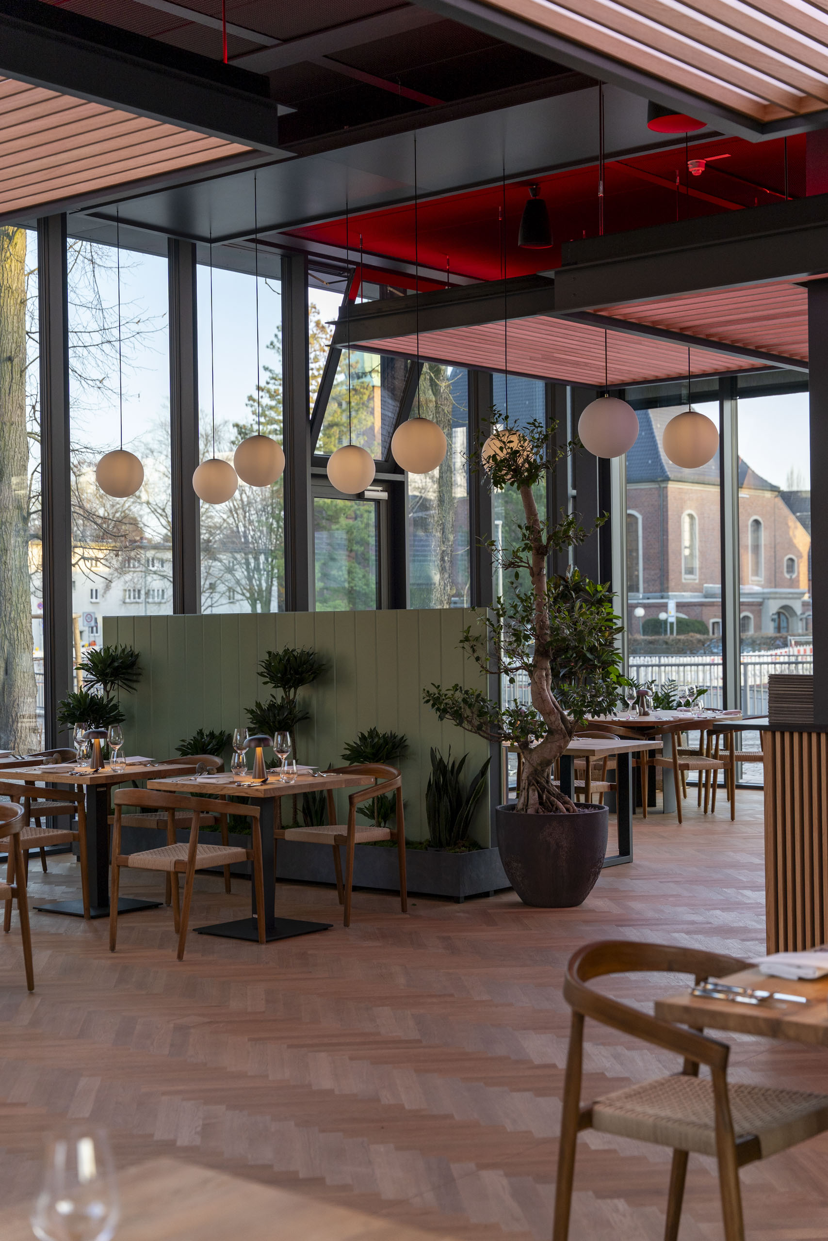 19Interior Restaurant