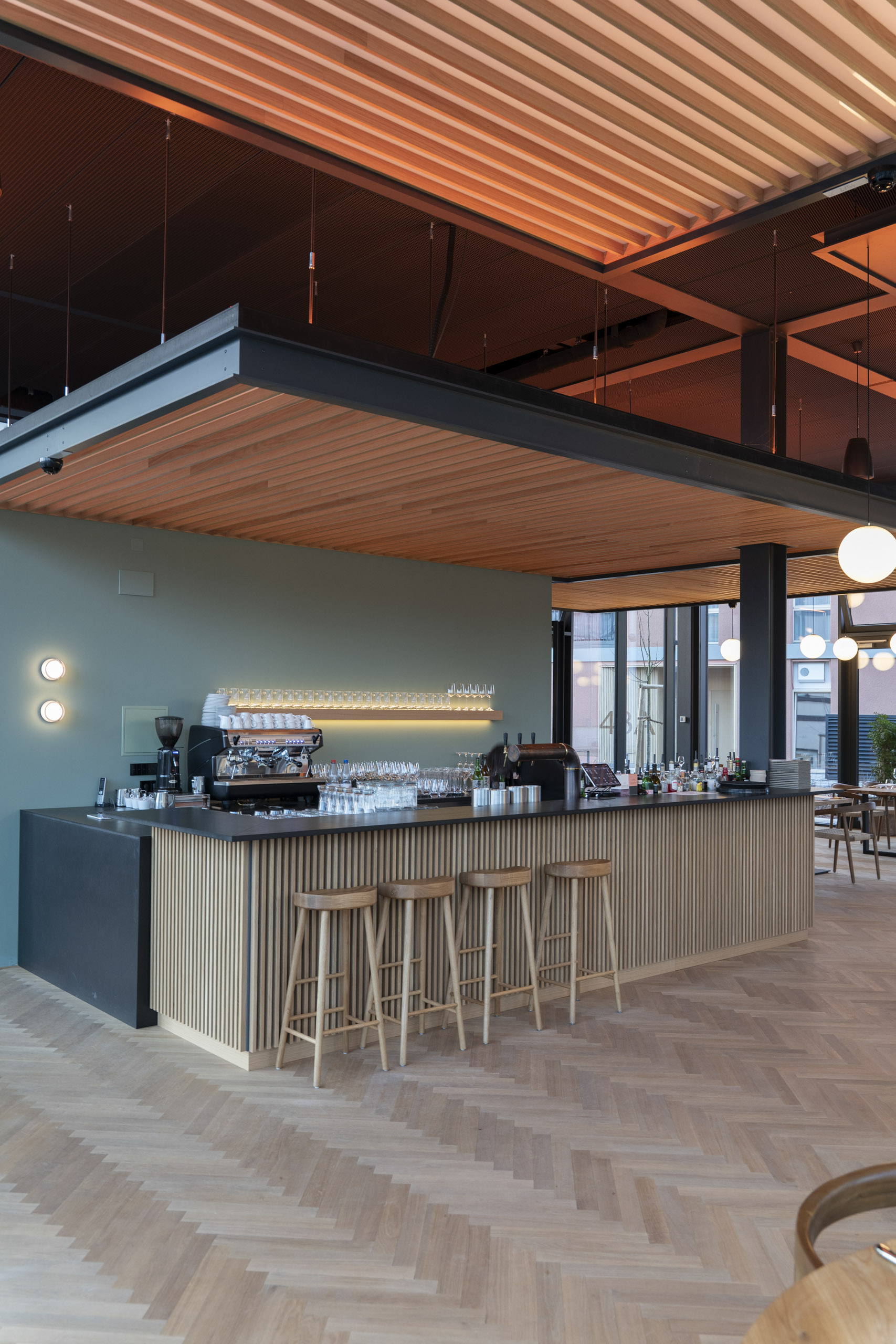 21Interior Restaurant