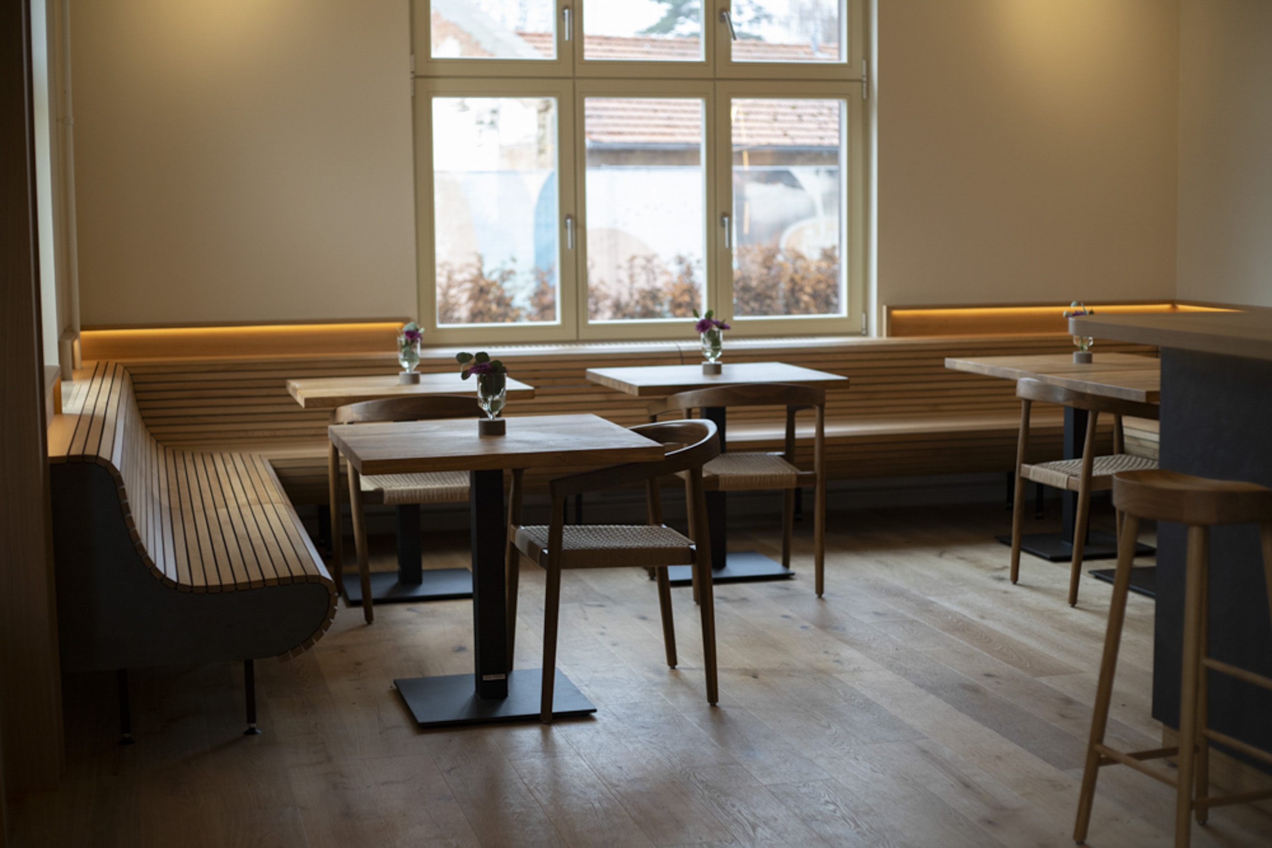 9Interior Restaurant bar